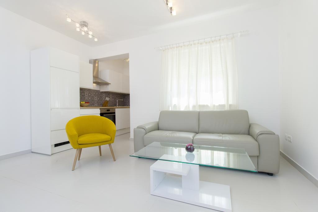 Apartment Royal โวดีเซ ภายนอก รูปภาพ